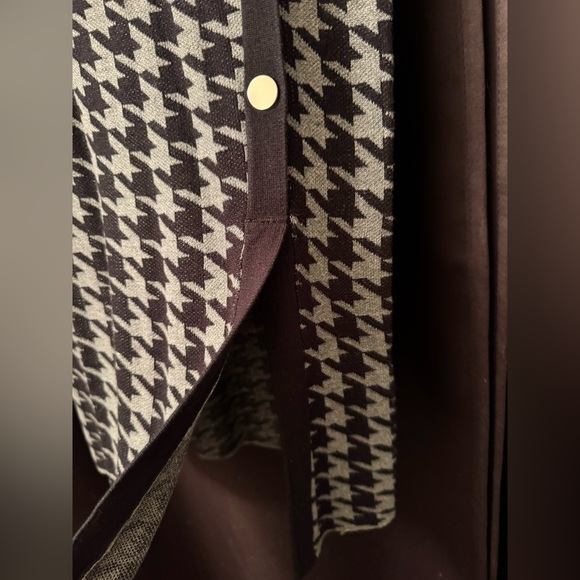 Houndstooth Pencil Skirt - Picture 2 of 7